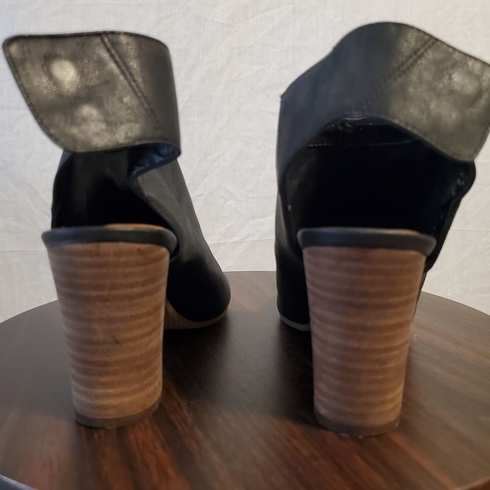 Nine West Black Peep-Toe Ankle Boots - Size 7.5 - Picture 9 of 10